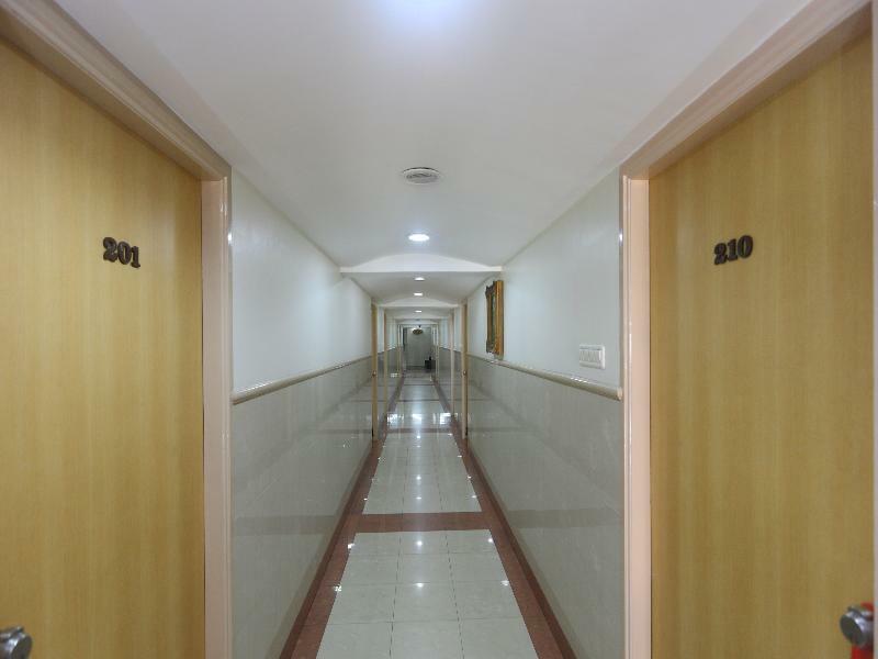 Oyo 14933 Rpr Residency Hotel Chennai Exterior photo